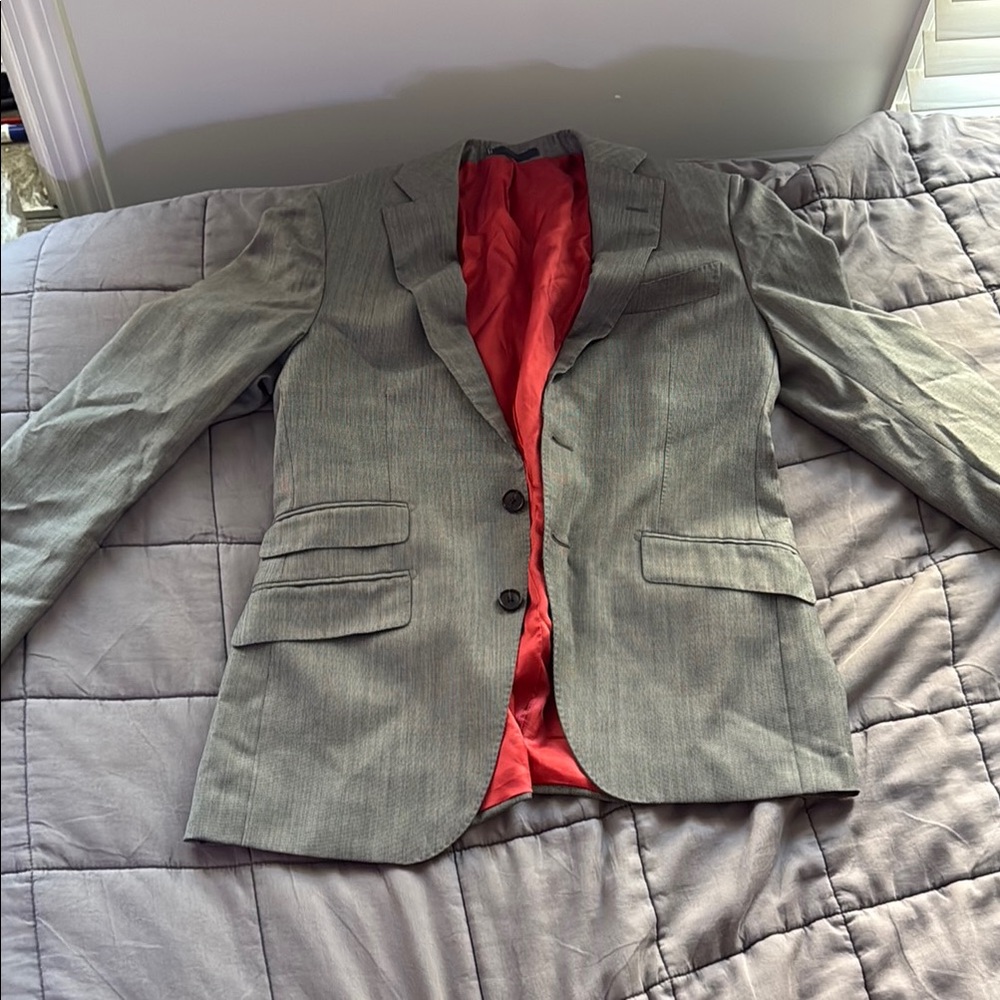 Suitsupply Gray and Red Classic Suit